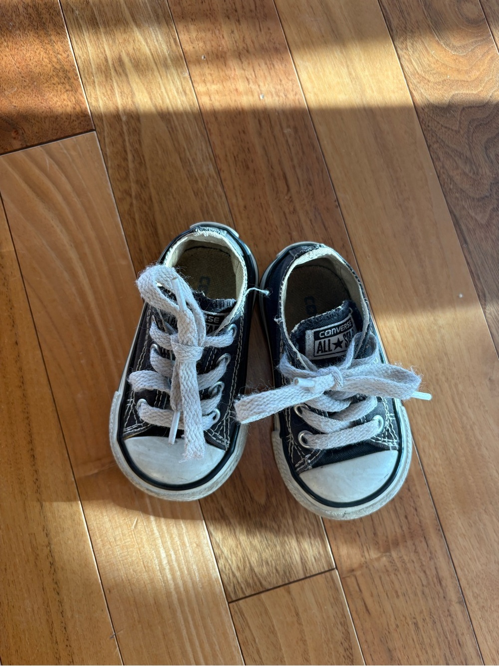 Converse toddler Black & White Low-Top Canvas Sneakers